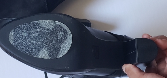 Shoes - Picture 4 of 4